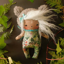 Load image into Gallery viewer, Poupée - Flavie Loup
