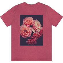 Load image into Gallery viewer, T-shirt &quot;Roses de mon coeur&quot; Heather Raspberry
