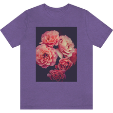 Charger l&#39;image dans la galerie, T-shirt &quot;Roses de mon coeur&quot; Heather Team Purple
