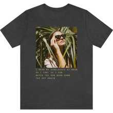 Load image into Gallery viewer, T-shirt &quot;Sunglasses&quot; Dark Grey Heather_Gris Foncé Moucheté
