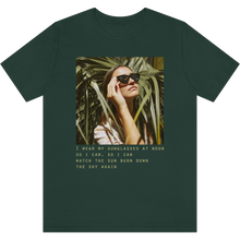 Load image into Gallery viewer, T-shirt &quot;Sunglasses&quot; Forest_Vert Forêt
