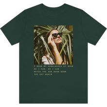 Charger l&#39;image dans la galerie, T-shirt &quot;Sunglasses&quot; Forest
